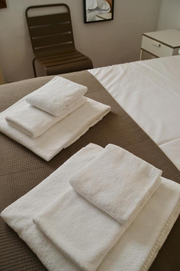 Tres Puentes Anguiano Apartamentos Y Hostal 外观 照片