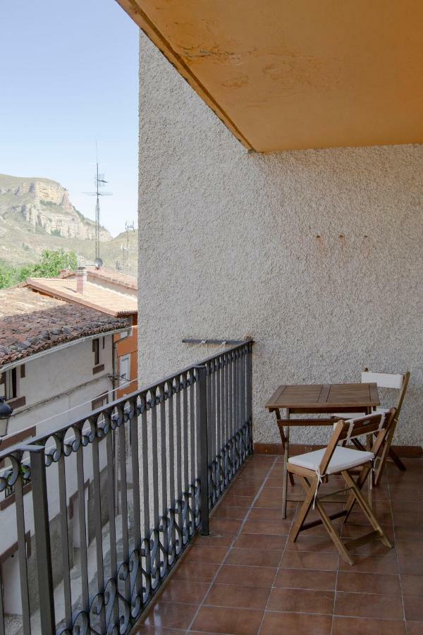 Tres Puentes Anguiano Apartamentos Y Hostal 外观 照片