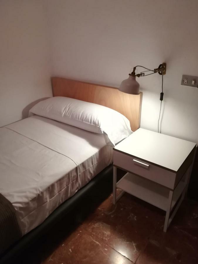 Tres Puentes Anguiano Apartamentos Y Hostal 外观 照片