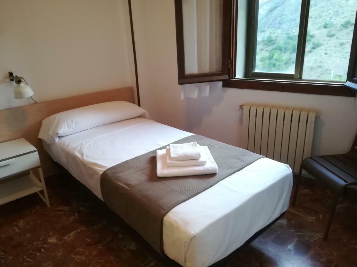 Tres Puentes Anguiano Apartamentos Y Hostal 外观 照片