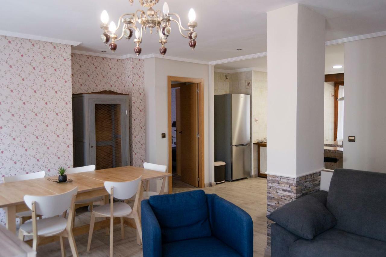 Tres Puentes Anguiano Apartamentos Y Hostal 外观 照片