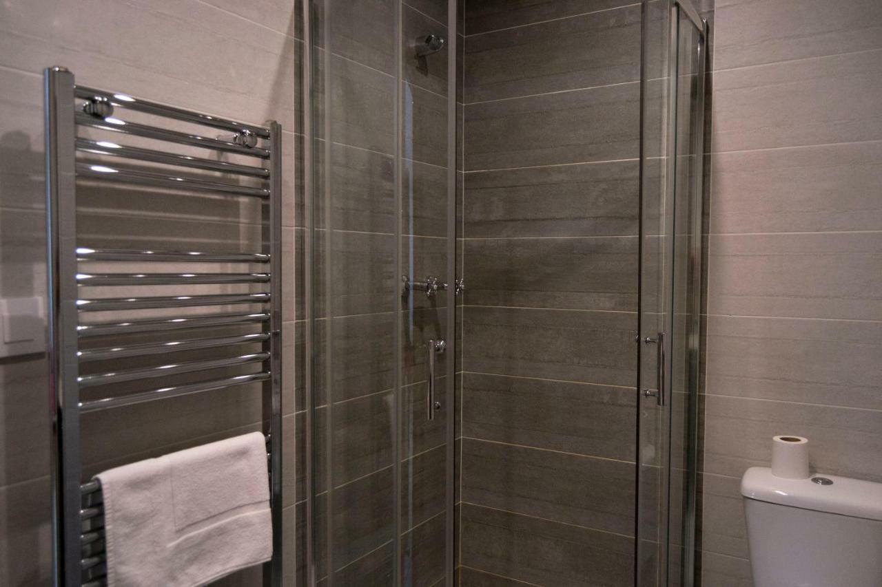 Tres Puentes Anguiano Apartamentos Y Hostal 外观 照片