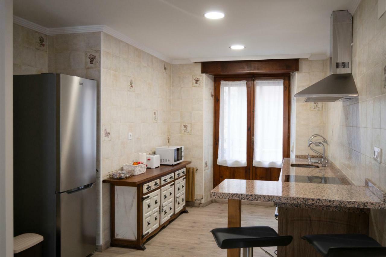 Tres Puentes Anguiano Apartamentos Y Hostal 外观 照片