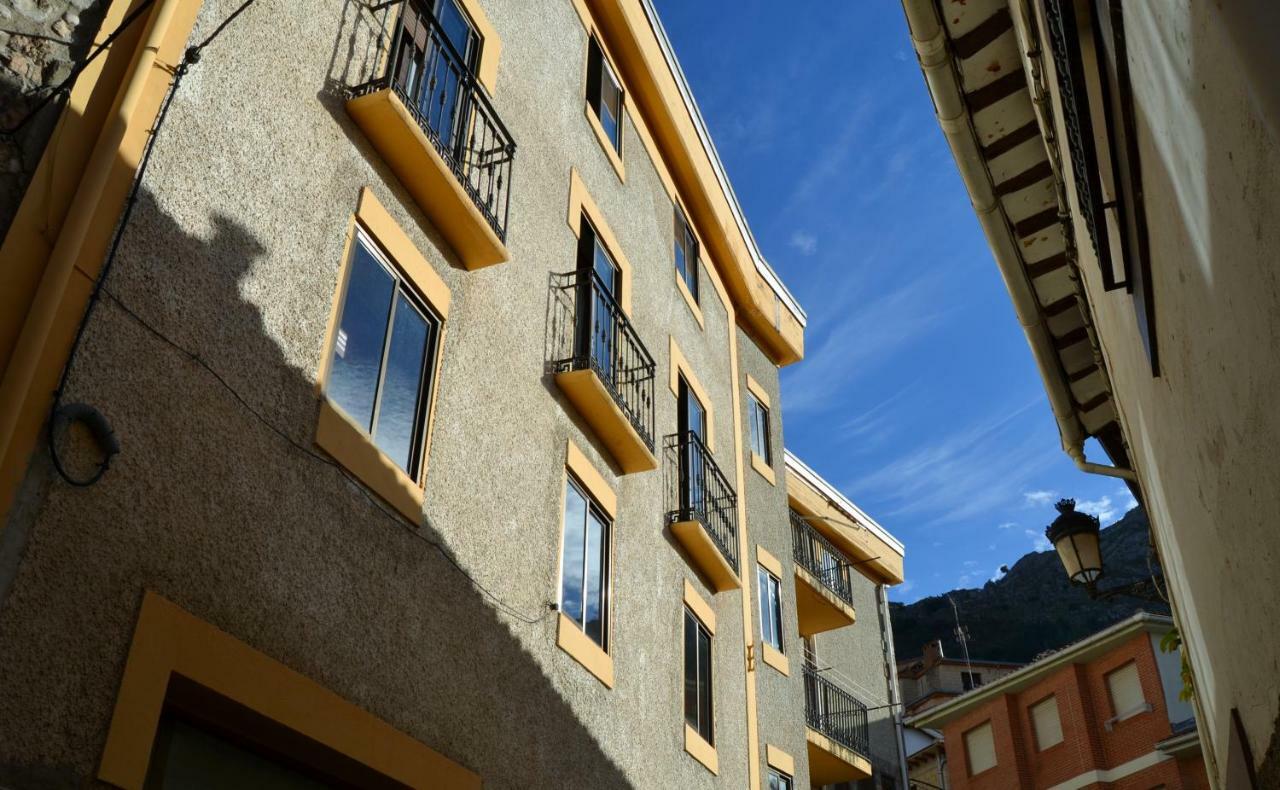 Tres Puentes Anguiano Apartamentos Y Hostal 外观 照片
